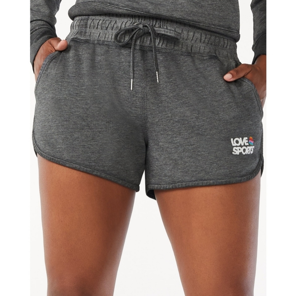 NWT Women's Mid-Rise High Performance Shorts, Rich Black